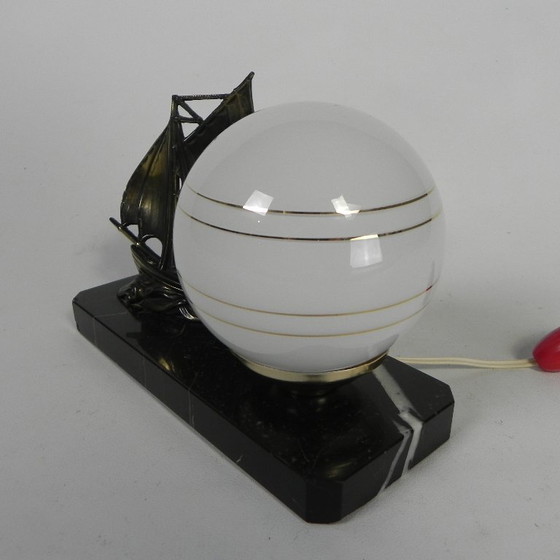Art Deco desk lamp with sailboat and globe on marble base, 1930s – Table lamps, Metal, Vintage (photo 4 of 15)