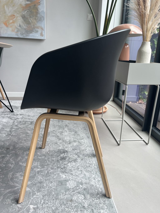 HAY chair AAC22 - black oak