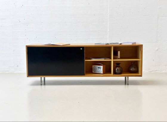 Image 1 of Sideboard aus Walnussholz von Knoll International, 1960er Jahre