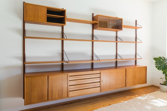 Image 1 of Modulair wandplankensysteem van Poul Cadovius voor Cado, jaren 60.