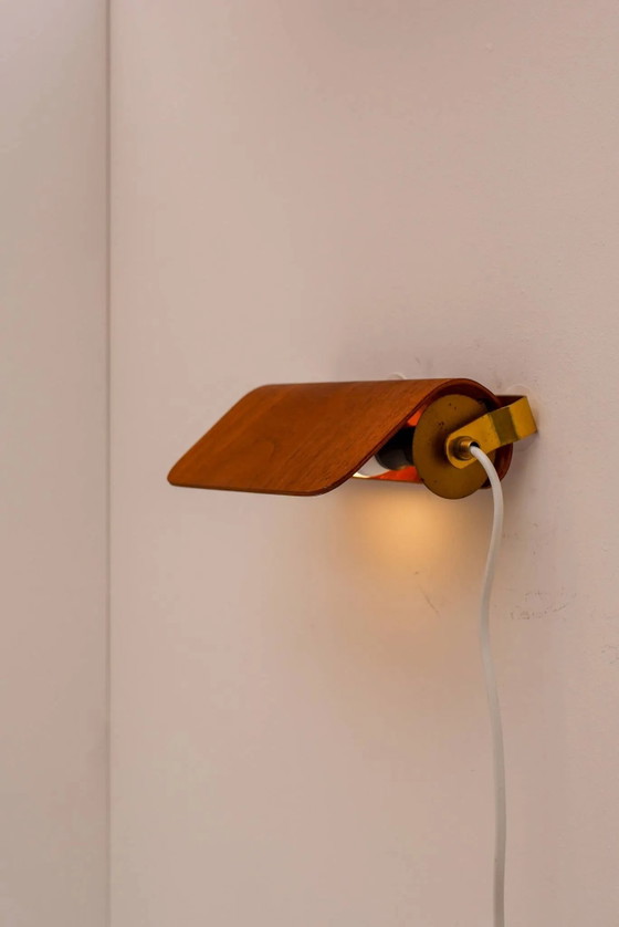 Applique vintage in teak. Design scandinavo classico di metà secolo. – Metal, Brass, Scandinavian (photo 10 of 14)