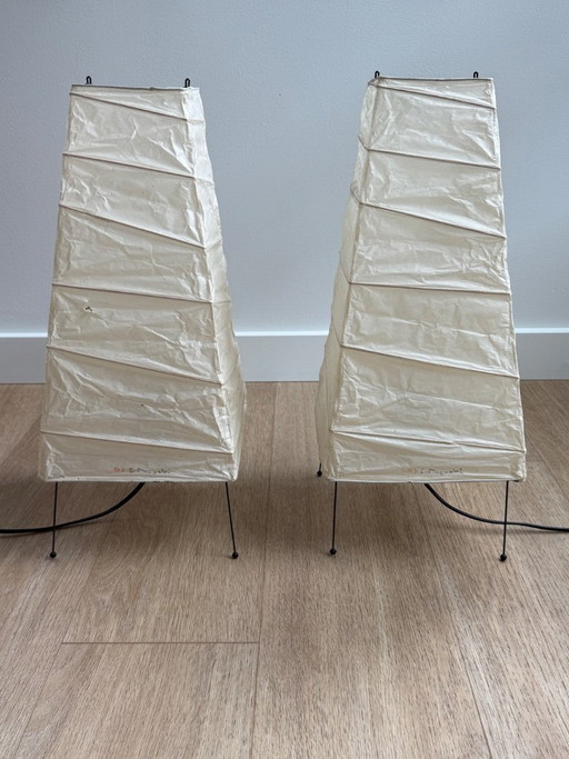 Pair of vintage Isamu Noguchi Akari 4N table lamps with original WB Form box
