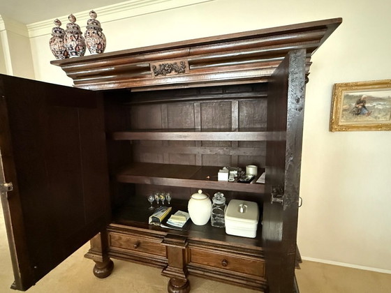 Image 1 of Oost Friese Kussenkast Eiken Gefineerd Met Palissander En Notenhout
