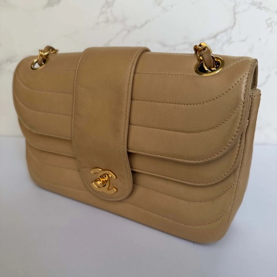 Chanel medium vintage quilted horizontal stitch lambskin flapbag – Other bags (photo 6 of 23)