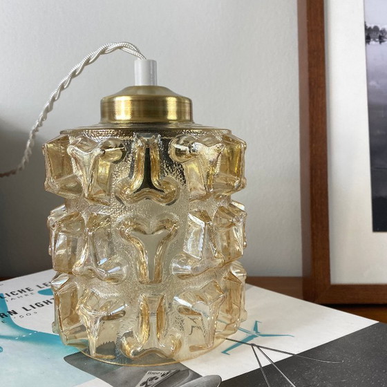 Image 1 of antica lampada portatile a forma di tulipano in vetro dorato