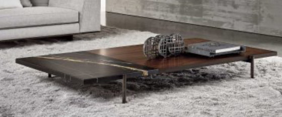 Image 1 of Minotti Superquadra coffeetable 122x128cm Sahara Noir Marmer Palisander