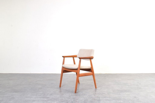 Midden-eeuwse Deense teakhouten stoel van Svend Åge Eriksen voor Glostrup, jaren 60.