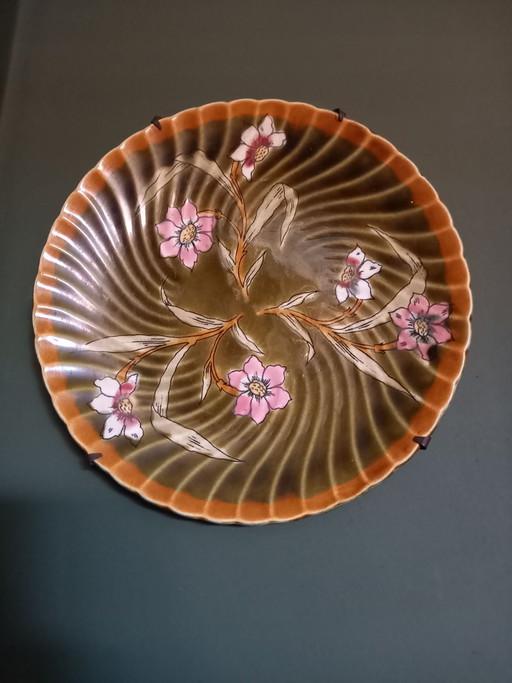 Teller mit rosa Blumen