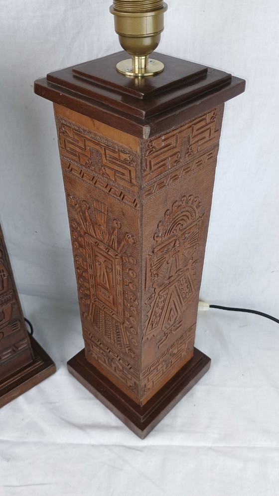 Image 1 of Paire Lampes Angel L. Pazmino Totem en Cuir Vintage Motifs Aztéque Inca ou Maya