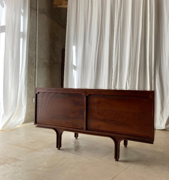Credenza in palissandro di Gianfranco Frattini per Bernini, anni '60. – Credenze, Legno (photo 2 of 17)
