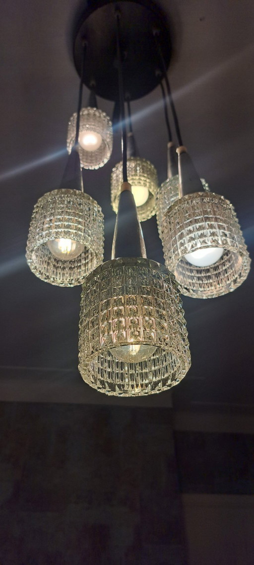 Lámpara Cascade vintage cromada con cristal. 6 puntos de luz. Lacada, década de 1970.