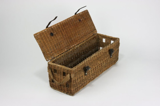 Image 1 of Malle de voyage ancienne en tissu tressé avec boucles en cuir d'origine — vers 1900-1940