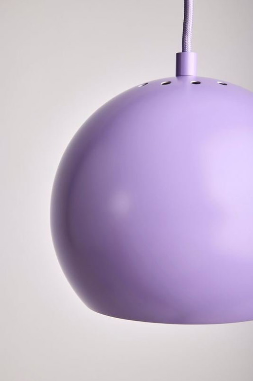 Pendant light Frandsen Ball Ø18 - Loud Lilac (Limited Edition)