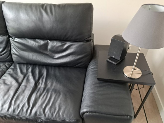Zwart leren tweepersoonsbank - Comfortabel en stijlvol – Musterring, 2 zitsbanken, Leather, Metal (photo 3 of 5)