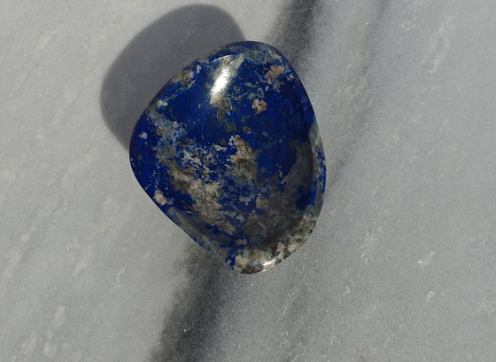 Image 1 of Bol en lapis-lazuli