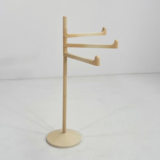 Toallero de pie blanco de Makio Hasuike para Gedy, década de 1970