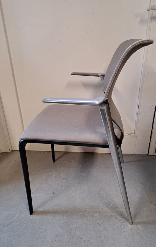 1 x Vitra M15 chair
