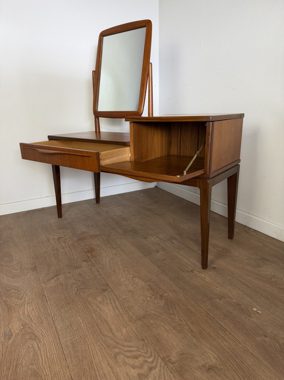 Image 1 of Skandinavischer Teakholz-Schminktisch mit verstellbarem Spiegel – 1960er Jahre