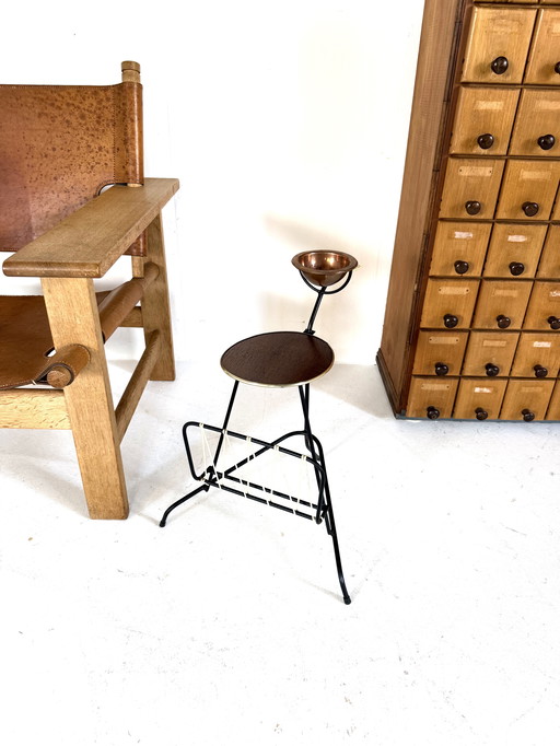 Mesa/estante para fumadores danesa vintage, Dinamarca, años 60.