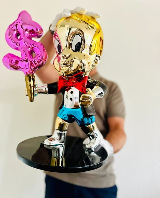 sculpture de Richie Rich, figure pop art, art design, graffiti, art moderne, nouveau