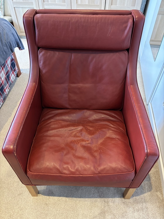Borge Mogensen 2431 – Børge Mogensen, Fauteuils, Leather, Wood (photo 7 of 7)