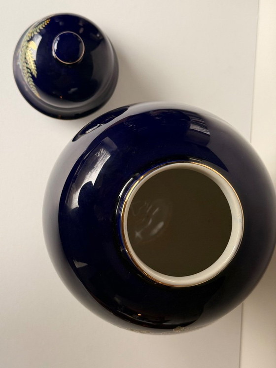 Image 1 of Japanische kobaltblaue Porzellanvase und Schale aus 22-karätigem Gold