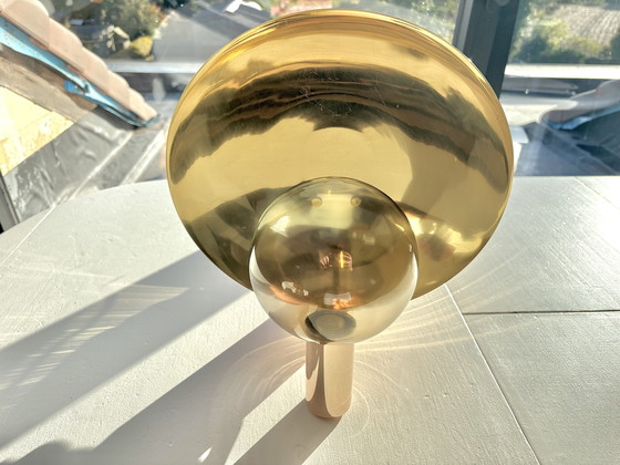 Image 1 of Lampada da parete Hans-Agne Jakobsson V-180 — vetro fumé e ottone (Svezia, anni '60)