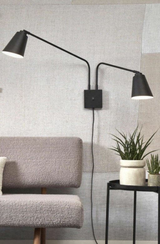 Il s'agit du modèle de lampe Romi Bremen