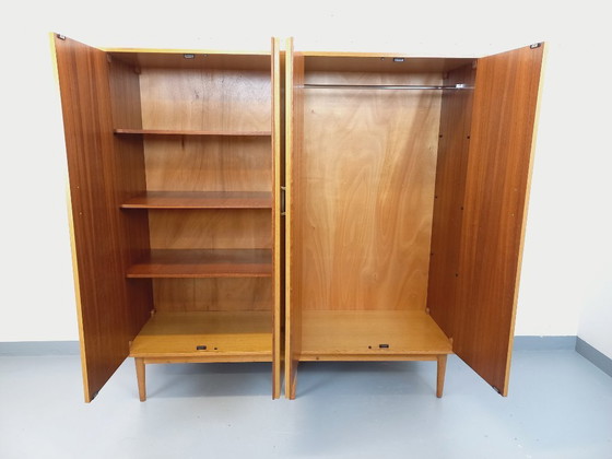 Image 1 of Armoire vintage en bois de chêne des années 60