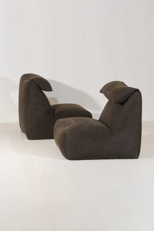 Rara coppia di poltrone lounge Le Bambole disegnate da Mario Bellini per B&B Italia, 1971.