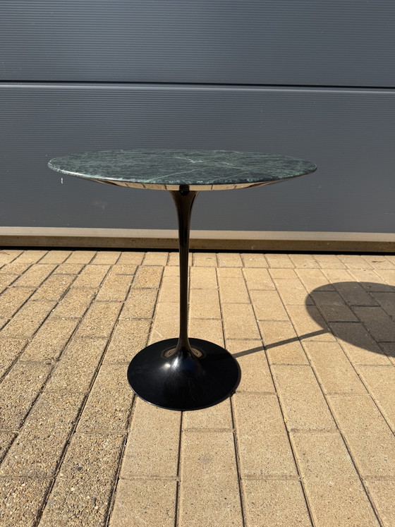 Image 1 of Table d'appoint Knoll Tulip en marbre Alpe Verde en parfait état !! Eero Saarinen