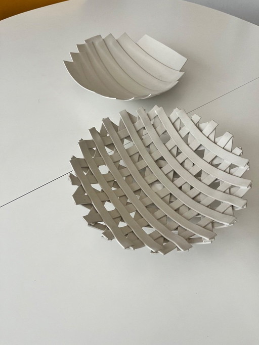 Enzo Mari 3 centres de table "Samos" édition Driade Kosmo - porcelaine désémaillée