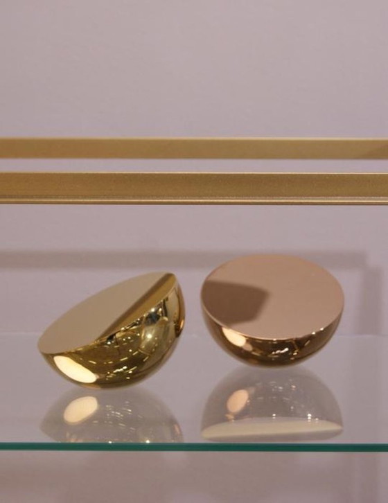 Image 1 of Specchio da tavolo Aura (ottone) di New Works