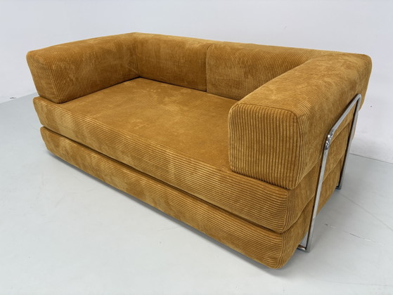 Image 1 of Teddy sofa