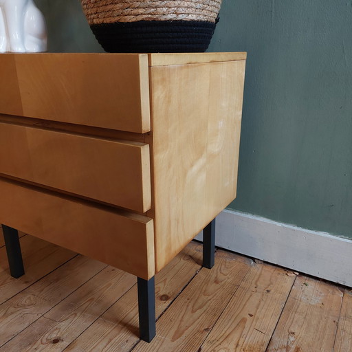 Vintage chest of drawers / bedside table
