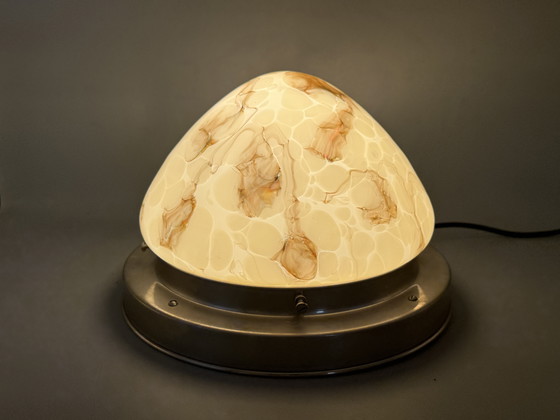 Image 1 of Vintage gemarmerde plafondlamp - elegantie in glas en metaal