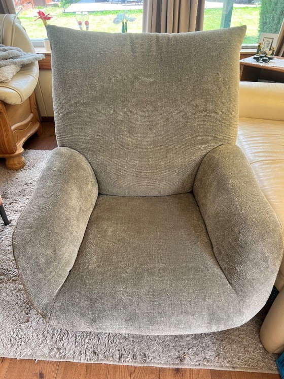 Image 1 of Fauteuil pivotant Edra Chiara