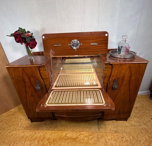  Art Déco Vintage Ronce de noyer Buffet de bar à cocktail par Beautility 1930-1940