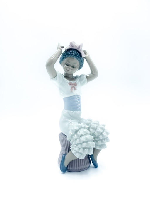 1980s Lladró Ceramic Lady Sculpture