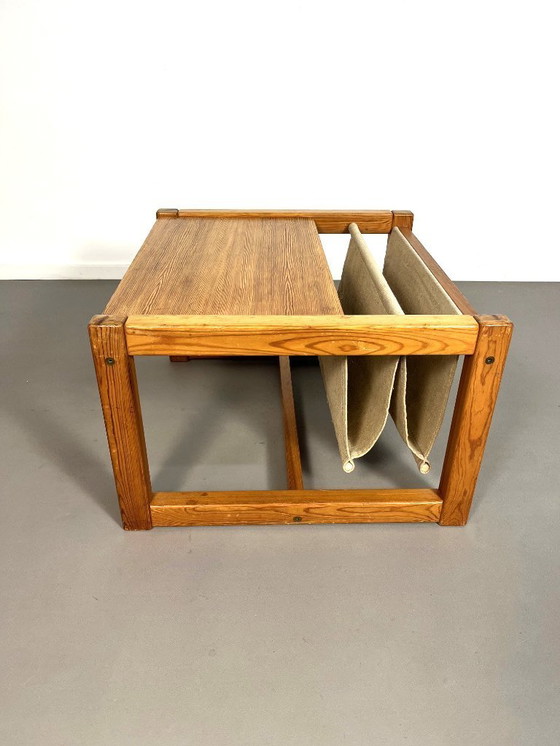 Image 1 of Safari-Couchtisch mit Zeitschriftenablage aus Leinen, von Karin Mobring für Ikea, 1970er Jahre.