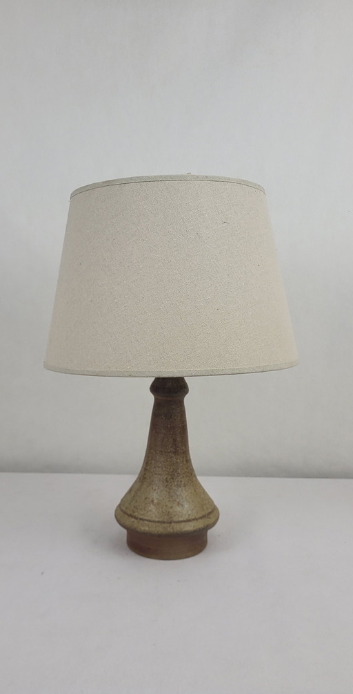 Lamp in Puisaye zandsteen Anne Sophie Bailleul