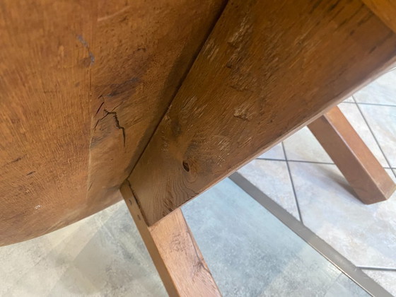 Image 1 of Round coffee table in solid oak, circa 1950