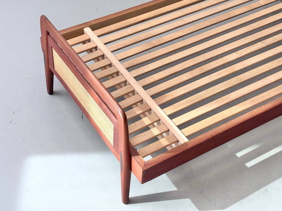 Image 1 of Cama Swiss Form de teca con tejido de ratán, Suiza, década de 1950.