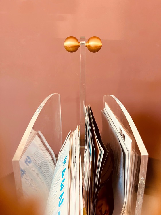 Image 1 of Design plexie reading tray