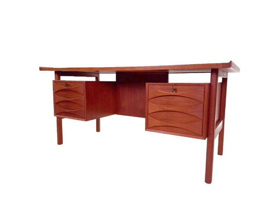 Image 1 of Scrivania vintage modello 75 di Niels Clausen in teak – NC Møbler, Danimarca anni '60