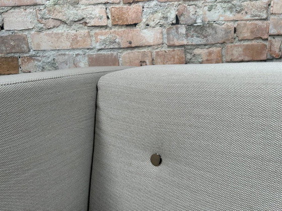 Image 1 of Poltrona Moooi Bottoni beige