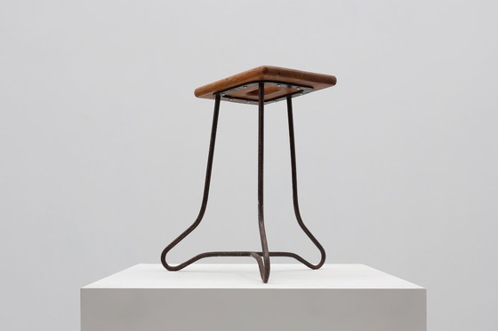 Image 1 of Sgabello industriale modernista in ferro e doghe di quercia, Francia, ca. 1910