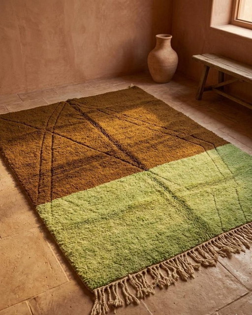 Handmade Moroccan Rug 250cm x 150cm