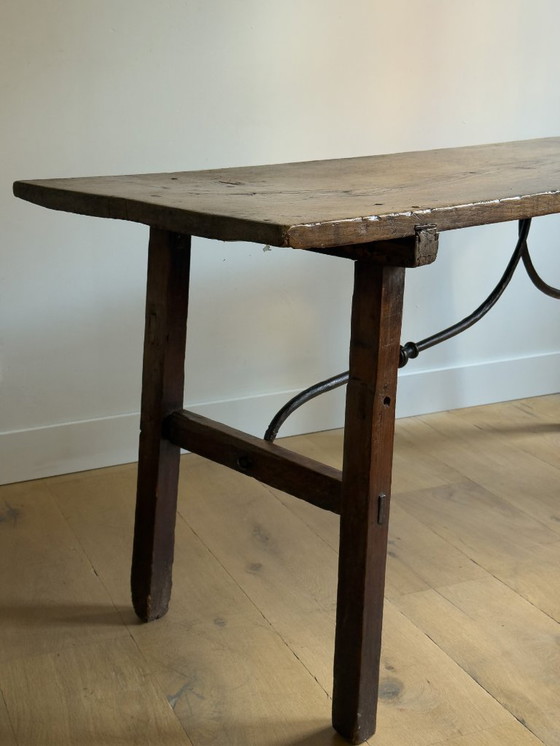 Image 1 of Tavolo spagnolo del XVIII secolo