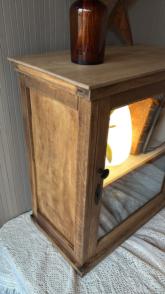 Image 1 of Piccola vetrina